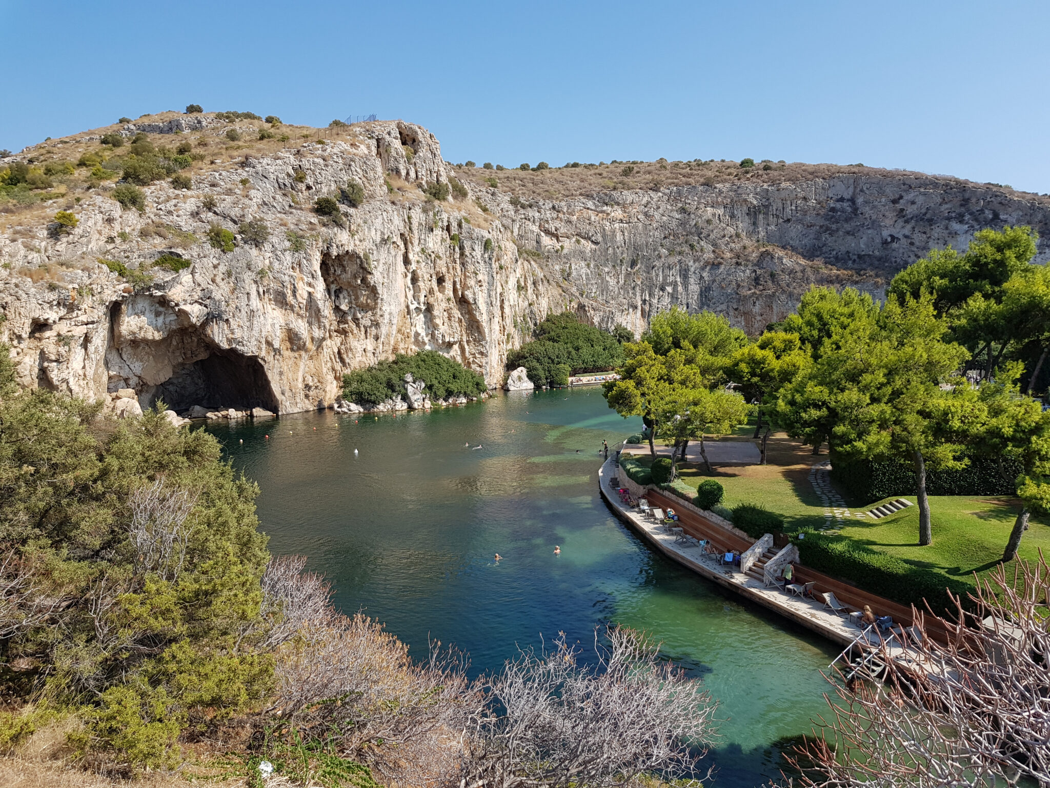 Beautiful,Lake,In,The,Mountains,With,Warm,Water