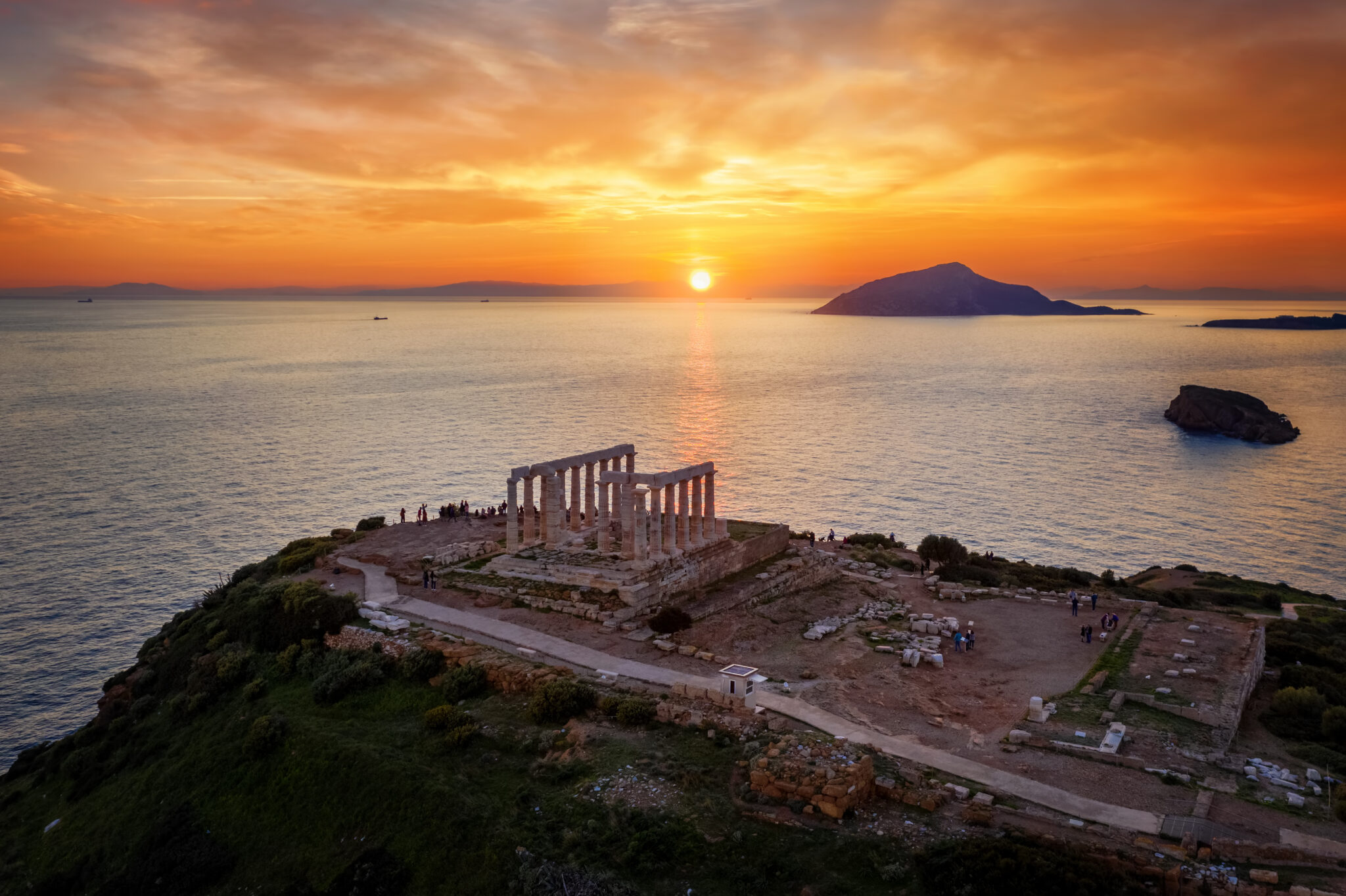 The,Historic,Temple,Of,Poseidon,At,Cape,Sounion,,Attica,,Greece,