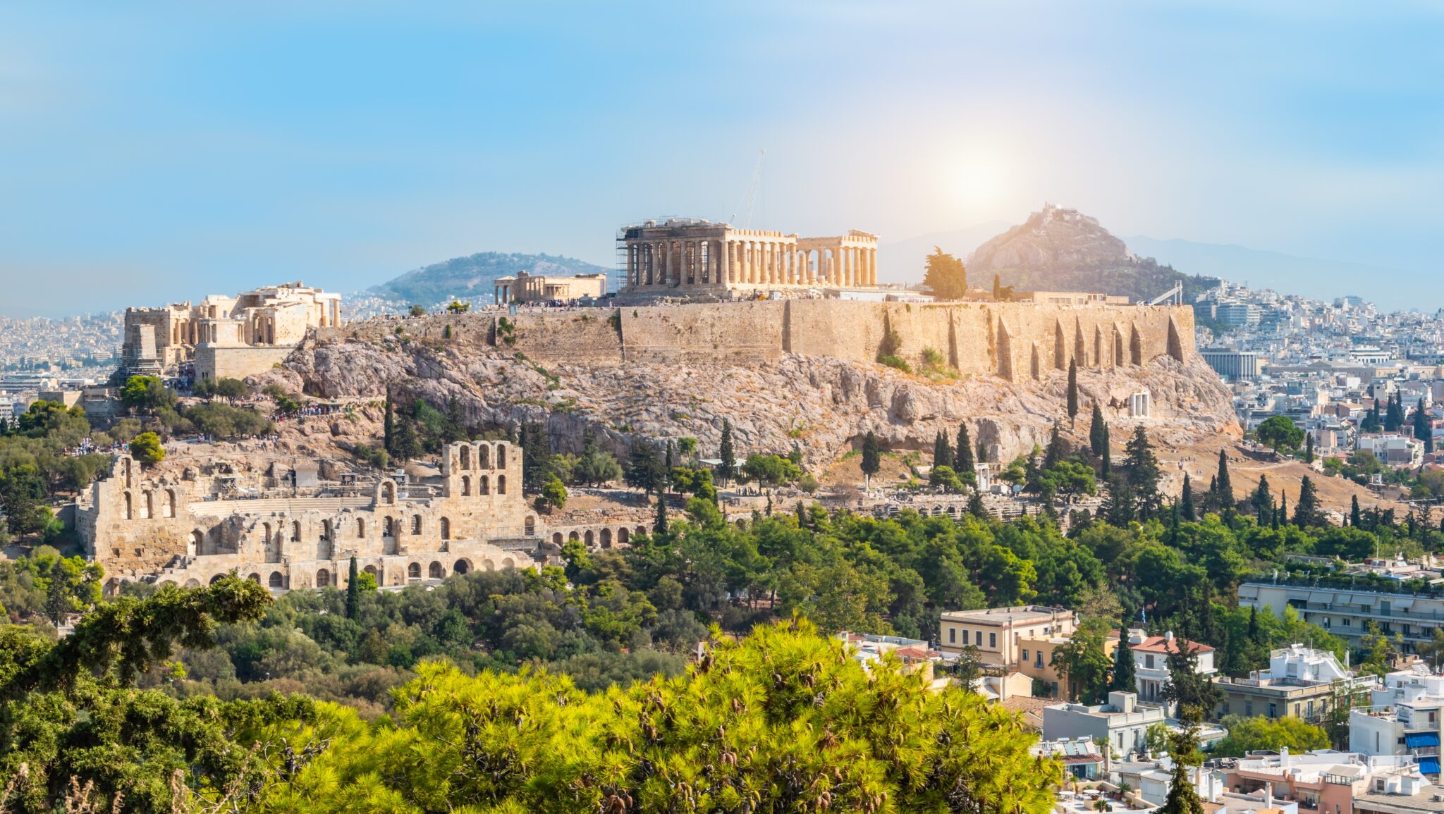 Panoramic,View,Of,Athens,With,Acropolis,Hill,On,A,Hot